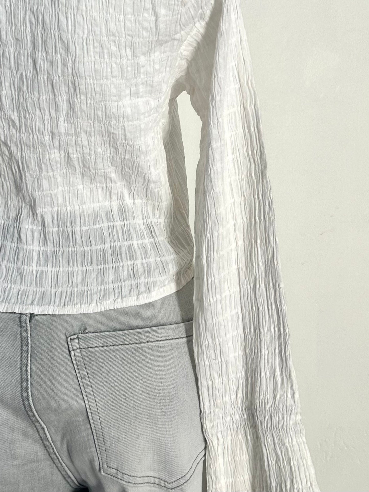 Ribbon tie top