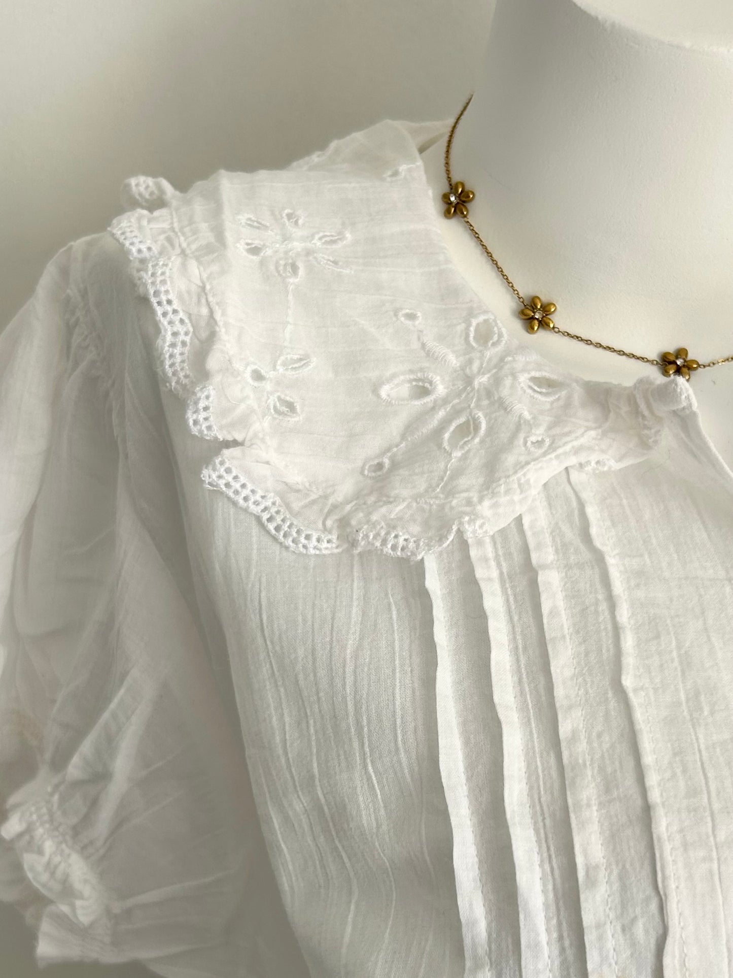 White cotton top