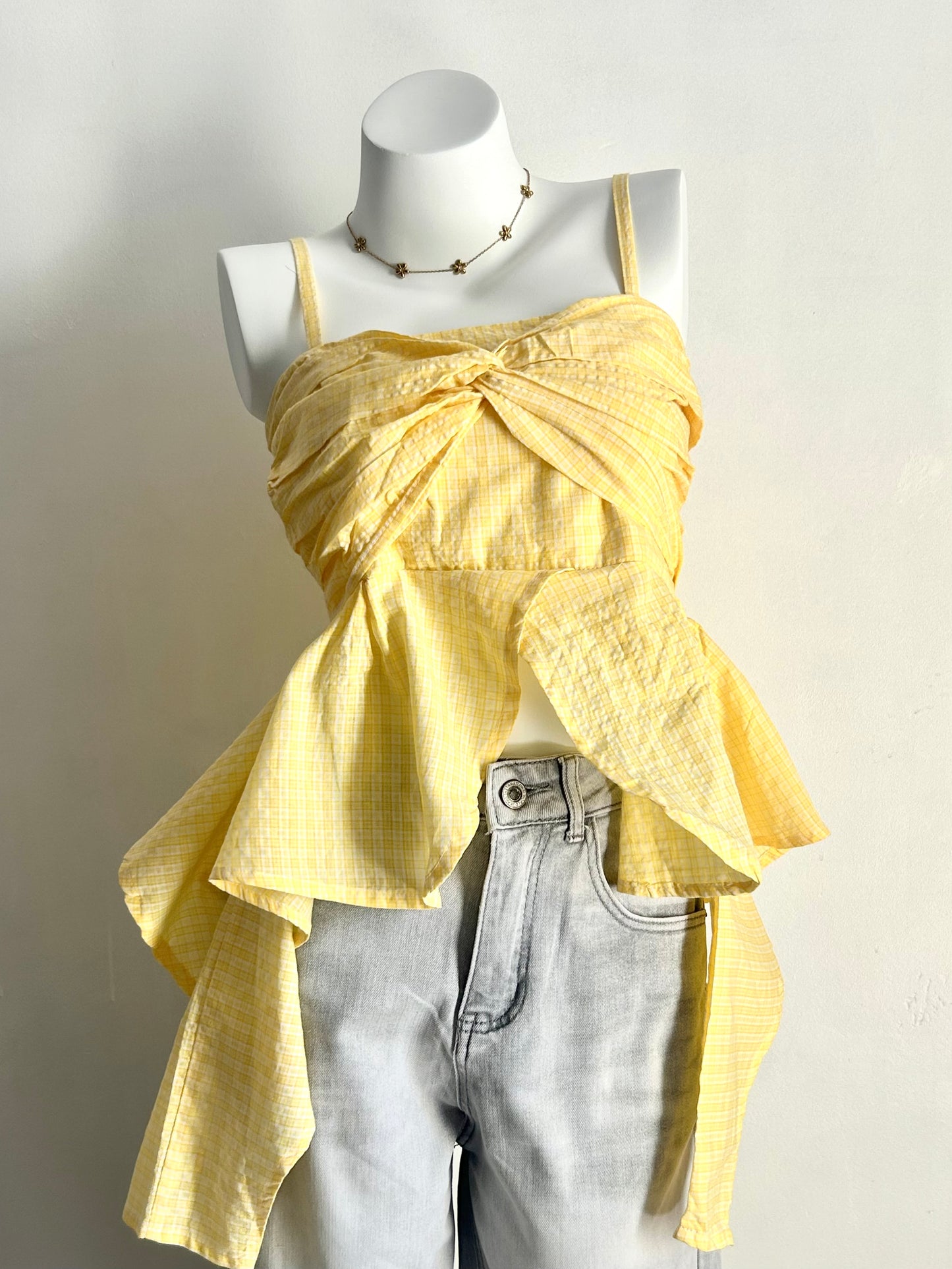 Twisted front peplum top